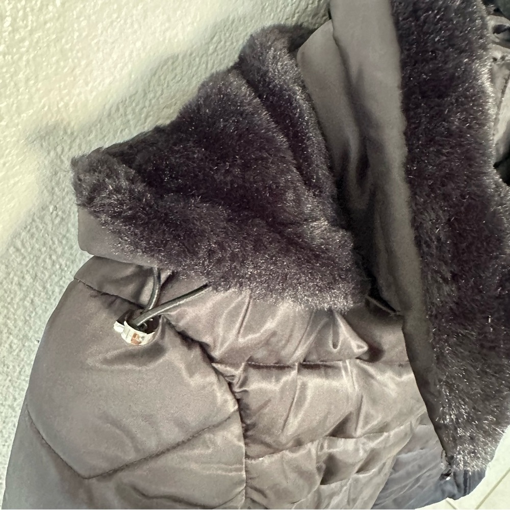 Nautica Puffer Jacket With Fur Lined Detachable Hood and Zipper Pockets Black,XS - Picture 7 of 13
